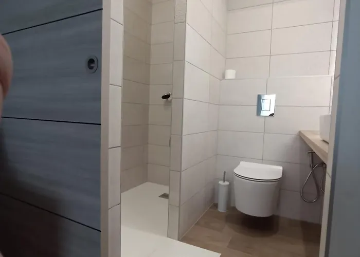 4 Côte à Côte - Cattenom Thionville Luxembourg Casa de hóspedes 3*